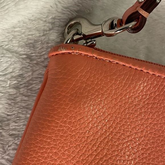 Coach Peach Leather Wristlet with Textured Design EUC - Picture 11 of 13